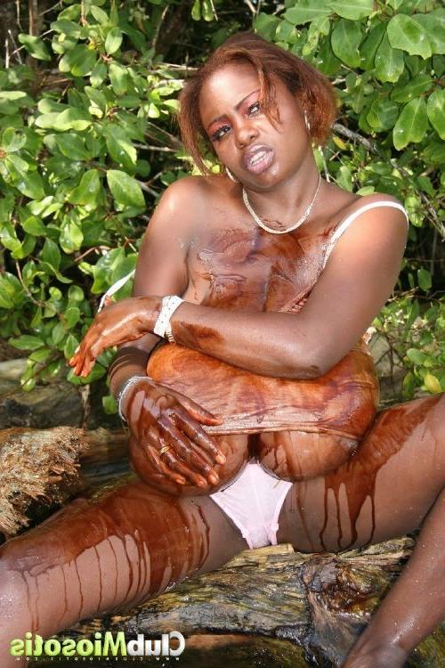 16P Horny ebony with the biggest natural tits in a chocolaty mess