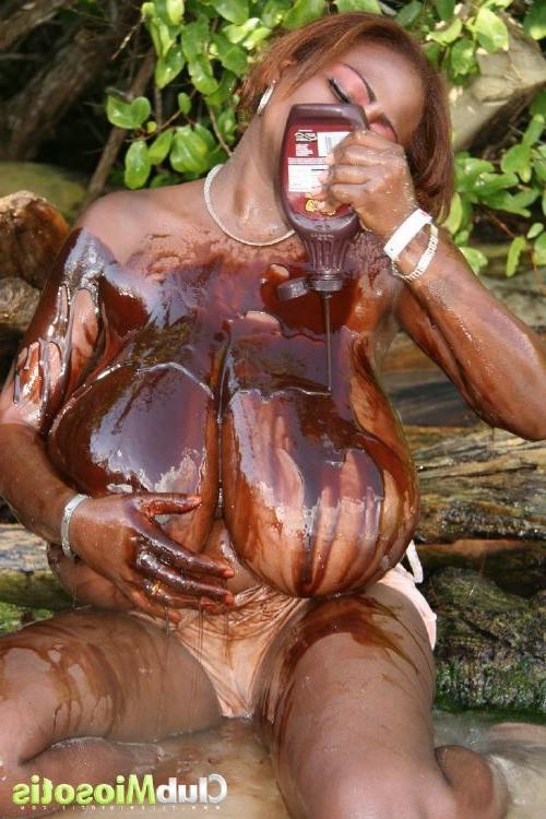 16P Horny ebony with the biggest natural tits in a chocolaty mess