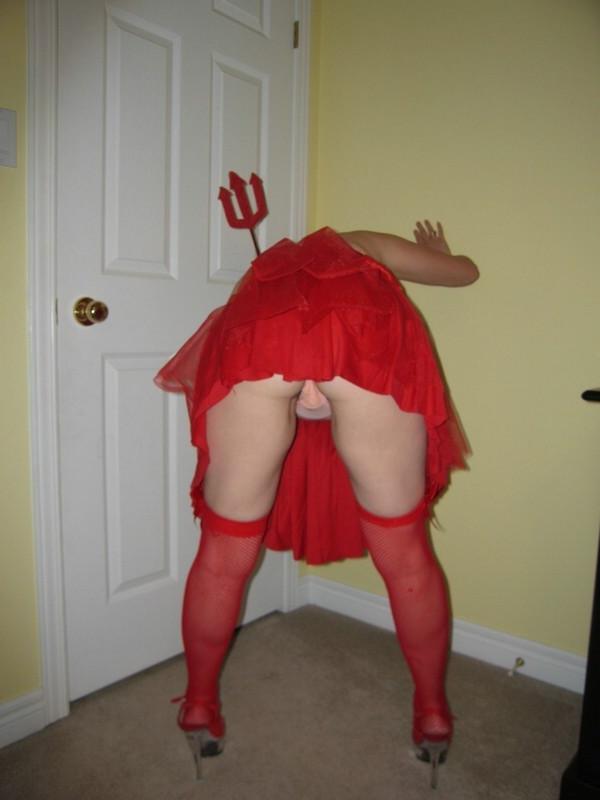15P Slutty girls flashing their big tits