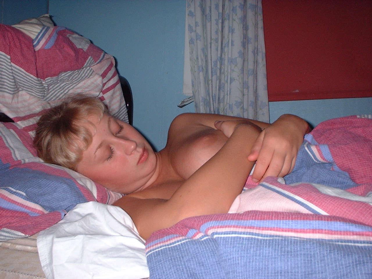 15P Blondes with big natural boobs