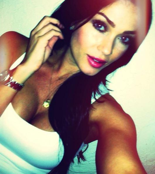 10P Hot sexy Photos of popular Celebrity Jasmine Waltz