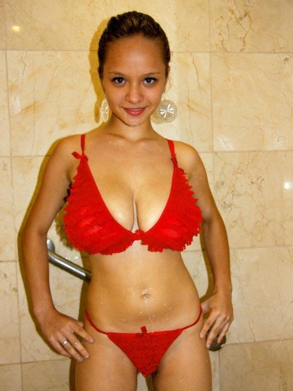 16P Paris Milan takes a milk shower without her bikini