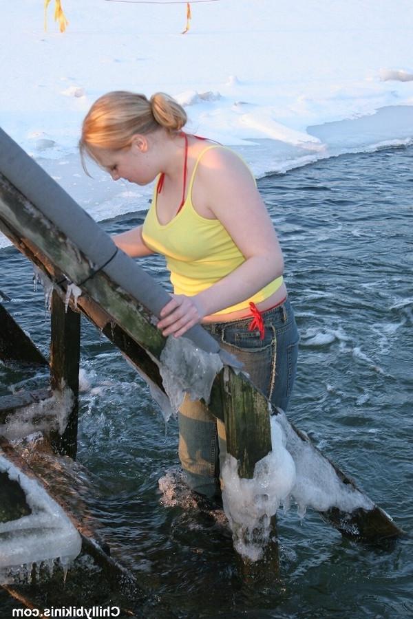 15P Bikini babe goes ice swimming with clothes on