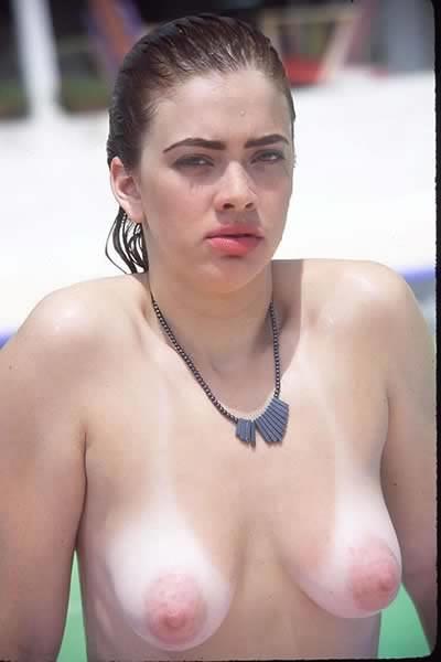 15P Amateur girl swimming naked