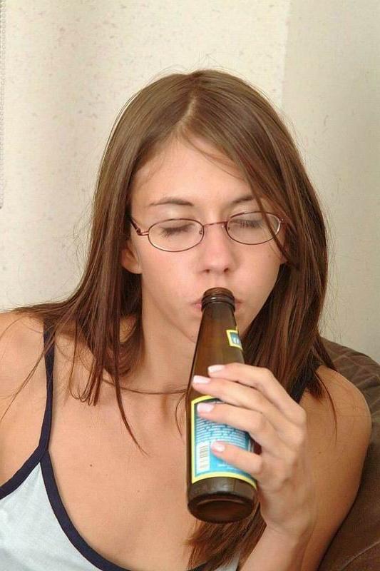 15P teen sliding a bottle in her hairy pussy