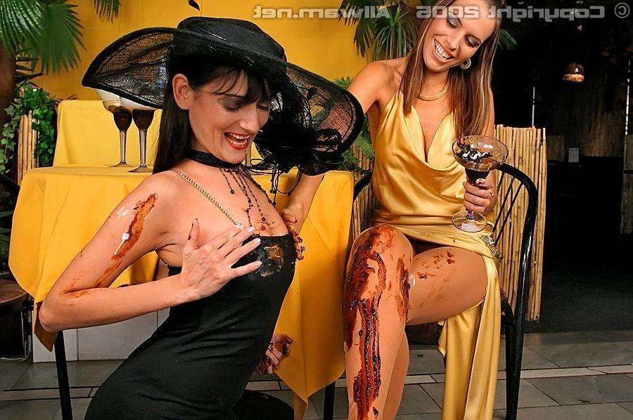 15P Lesbian babes getting covered in messy chocolate sundaes