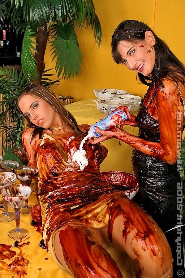 15P Lesbian babes getting covered in messy chocolate sundaes