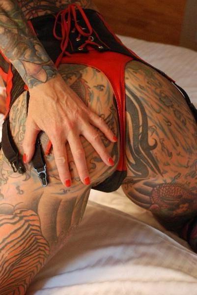 15P Extremes Tattoo und Piercin