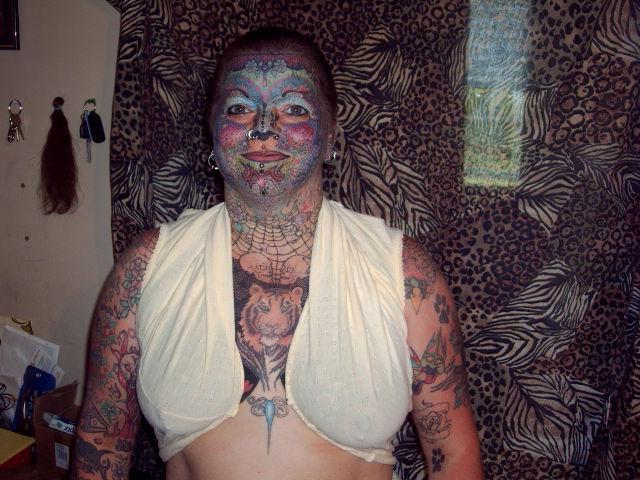 14P Extreme tattoo and piercing