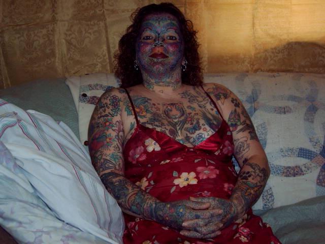 14P Extreme tattoo and piercing