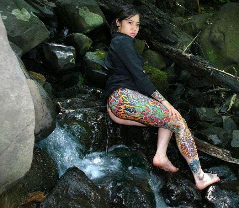 15P Extreme tattoo and piercing