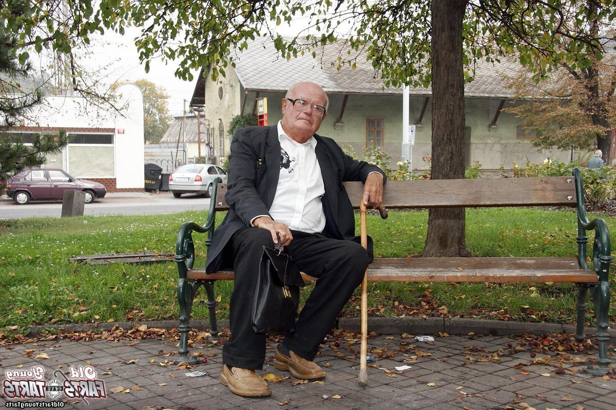 12P Teenage hairdresser clipping a grandpa his balls