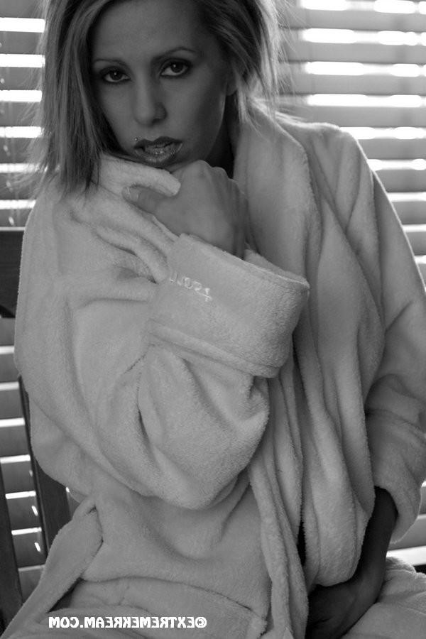 15P Kream Showing Her Tits In Black And White