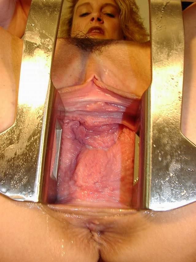 18P Kinky mature playing with huge pussy