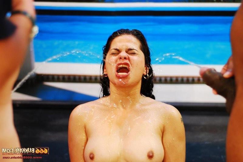 15P Messy pissing on a very sexy and hot babe