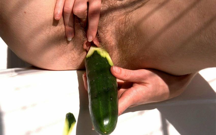 20P Cute teen stuffing massive cucumber