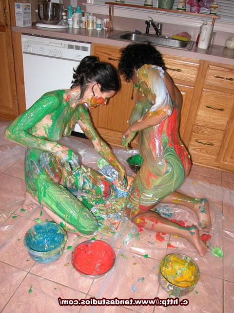 20P Messy lesbians