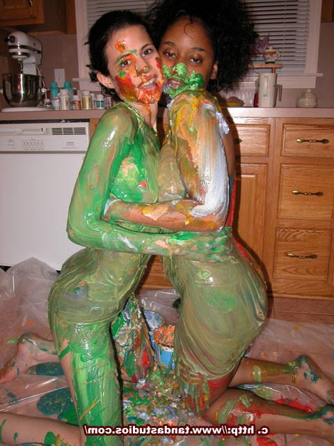 20P Messy lesbians