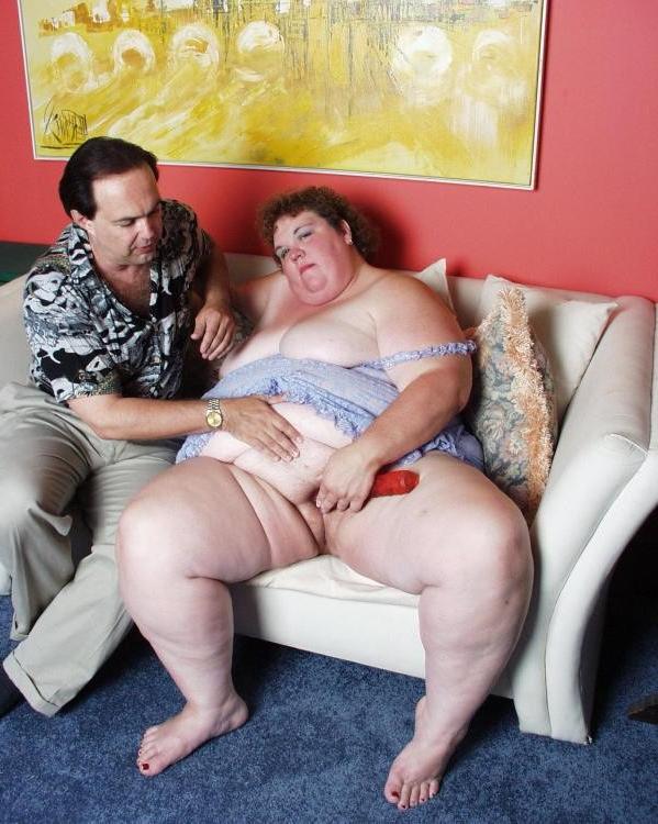 18P Big fat lady fucking her man and drinking his cum