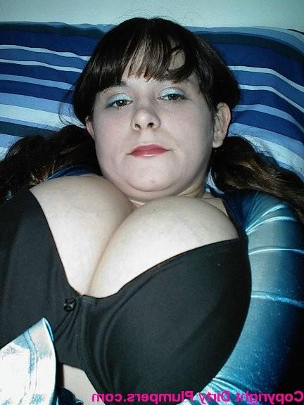 17P Big titted plumper
