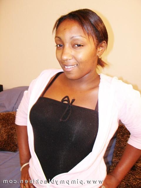 17P Ghetto sista gets her pimp on and a cock in her wet snatch