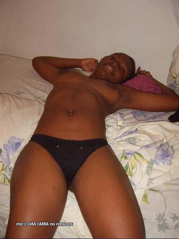 12P Ghetto darling spreading her long legs