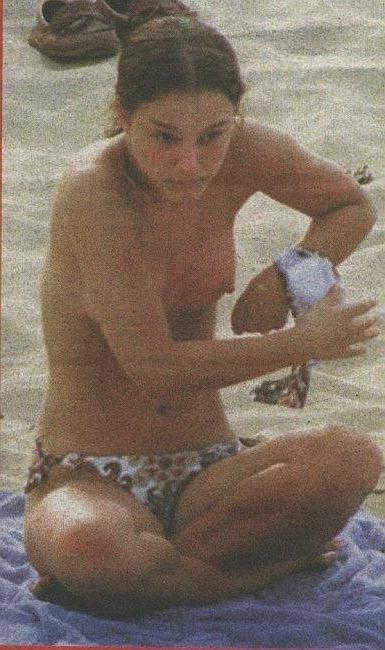 15P Star Wars Princess Leia aka Natalie Portman topless