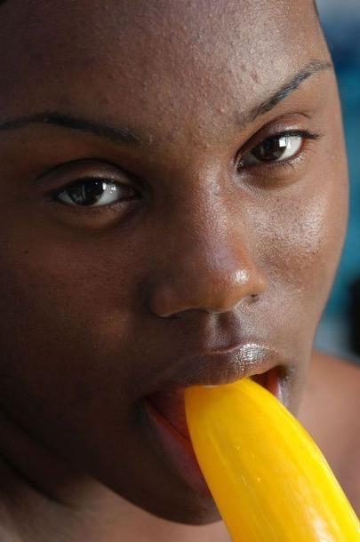 16P Naked Black Neighbor Chick Sucking Big Fat Banana