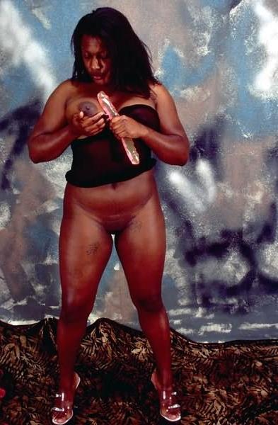 20P Ebony plumper toying