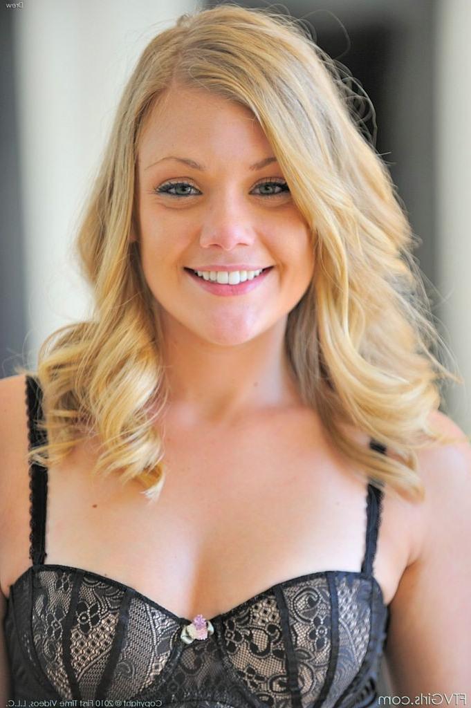 15P Blonde in lingerie and stockings fisting and stuffing cucumbers