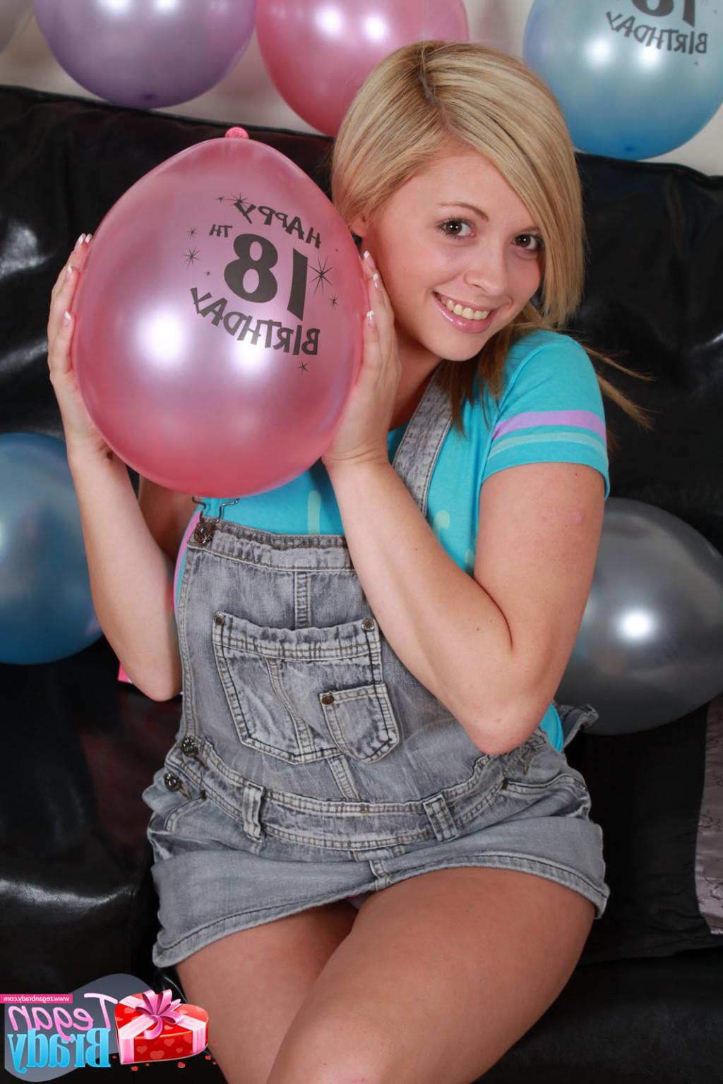 16P Big natural tits birthday girl