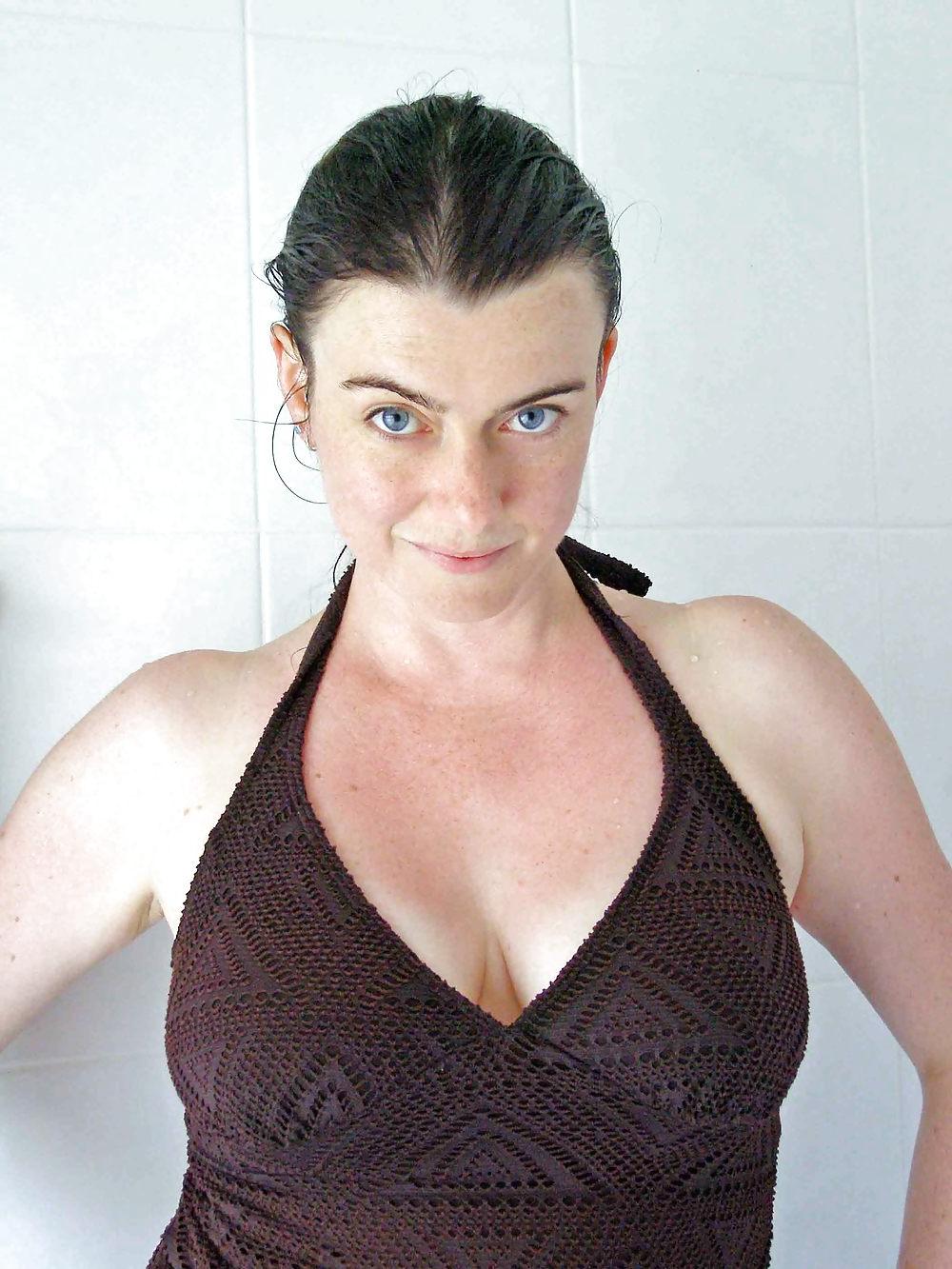 6P Beth at the pool