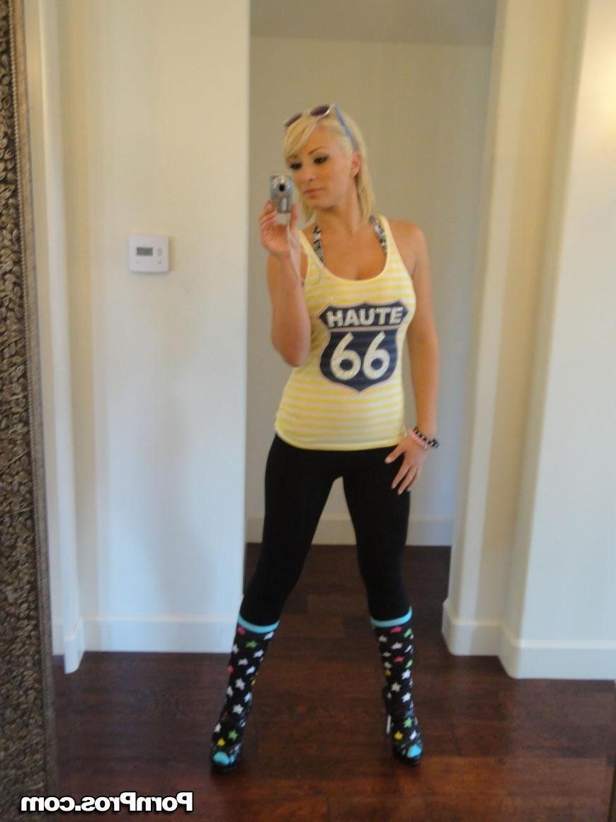 18P Lexi Swallow takes some pics and fucks