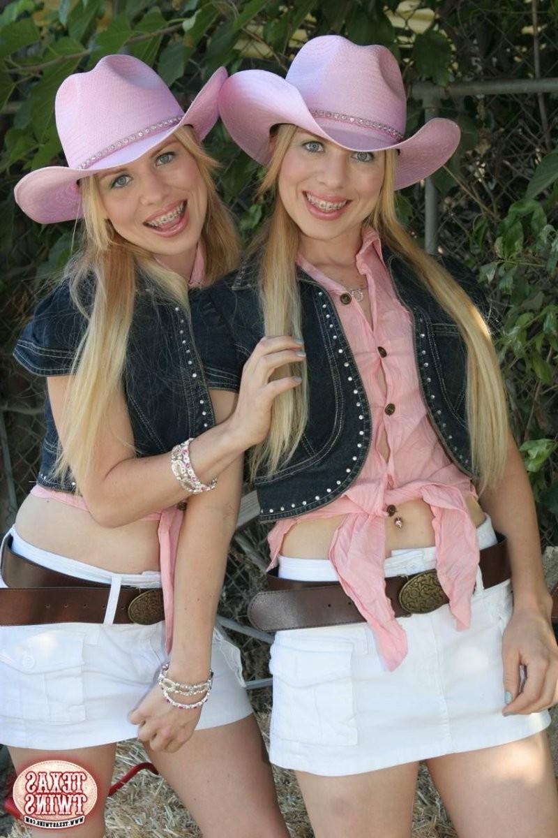 16P Cow girl twins gets naked to show their small tits
