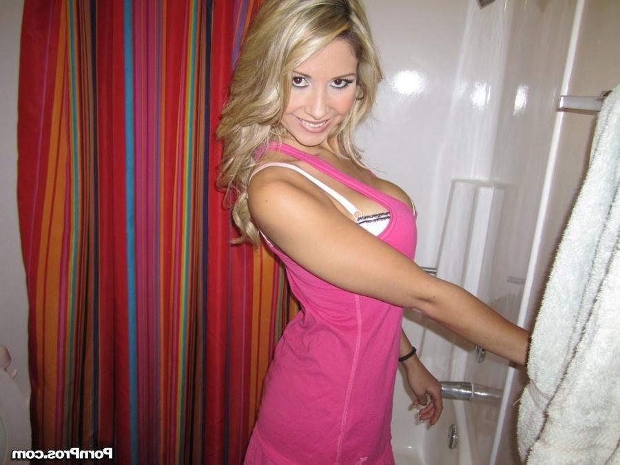 16P Busty blonde girlfriend sucks off her boyfriend