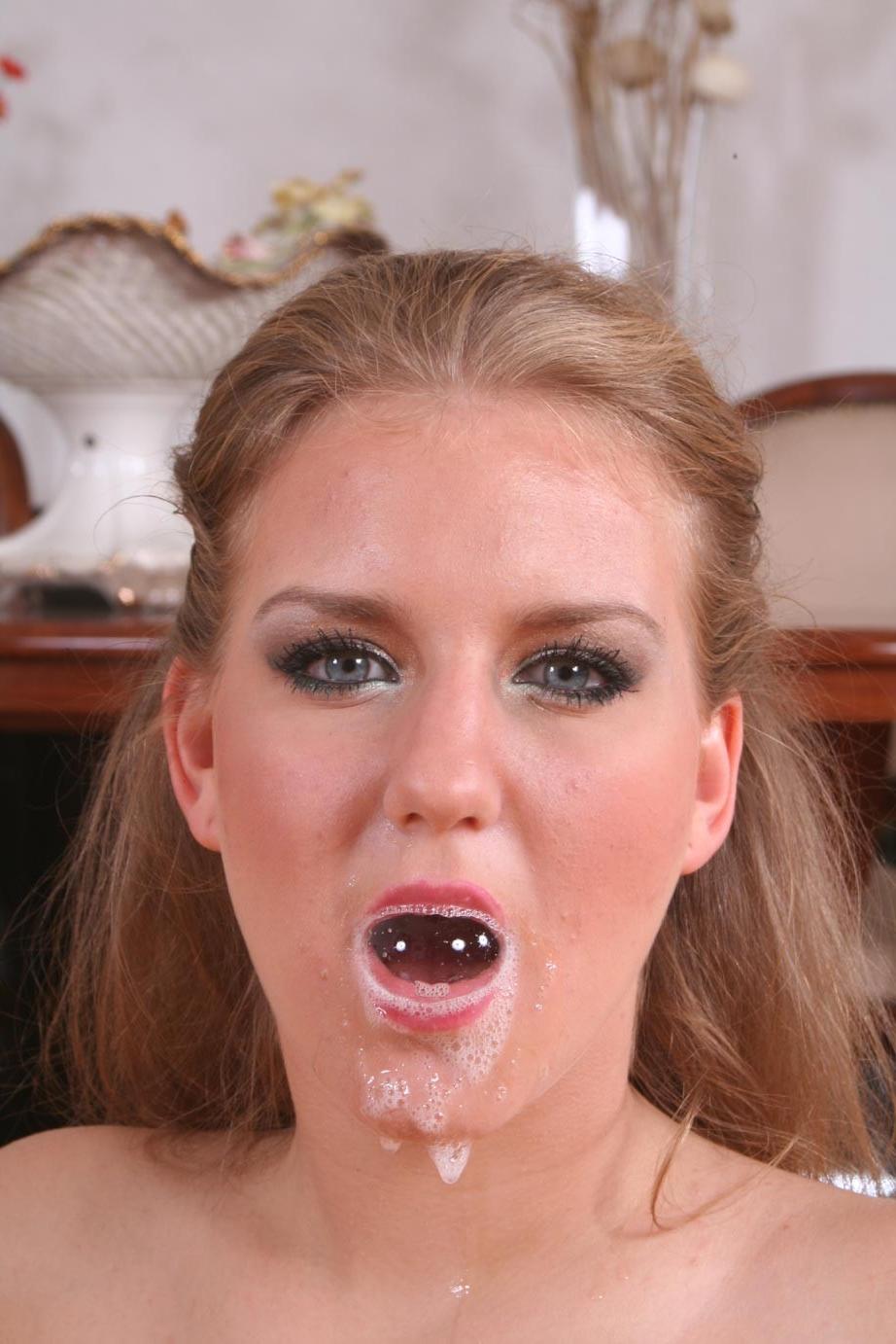 16P Sexy girl get blowjob with cumshots