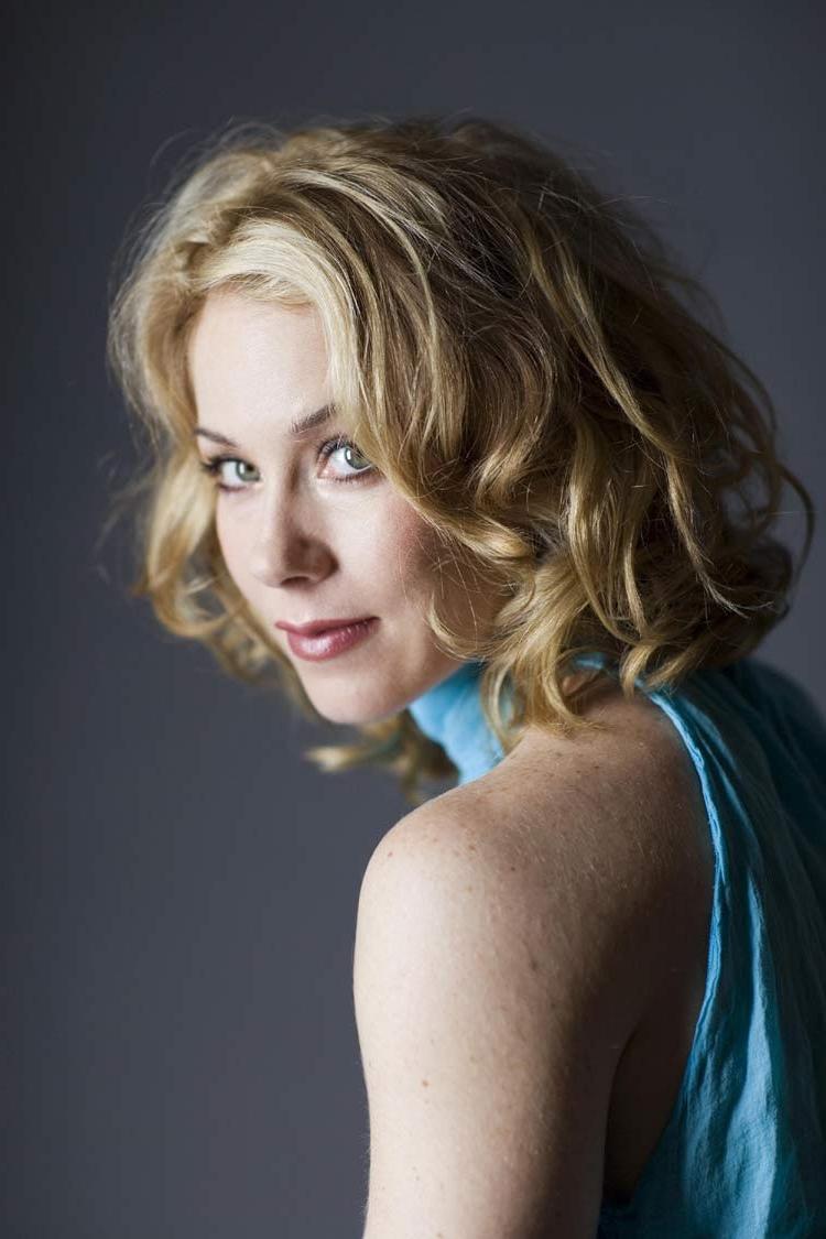 15P married with qhildren costar Christina Applegate nude and see thrus