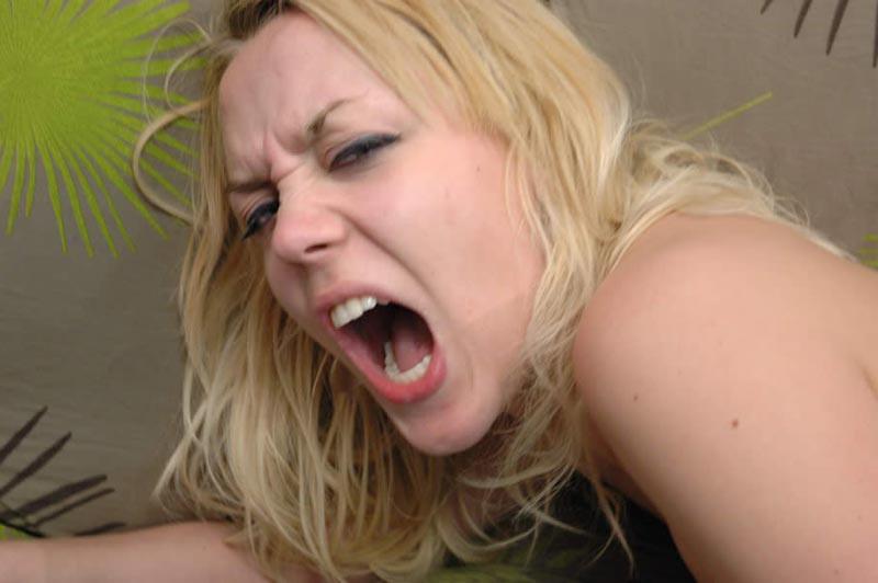 15P Small breasts blonde pornstar babe interracial fucking