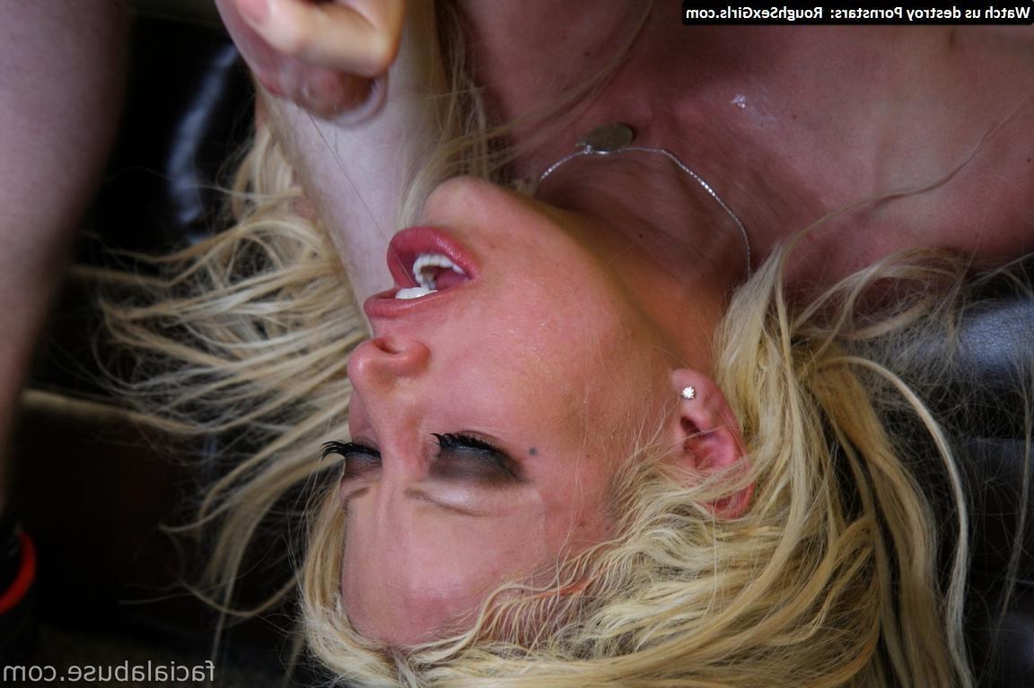 25P Porn star Gina Lynn does her first super extreme xxx video