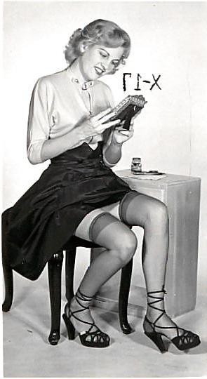 12P Vintage blonde undressing