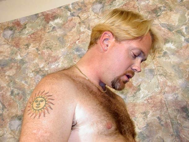 15P Next door swinger threesome action