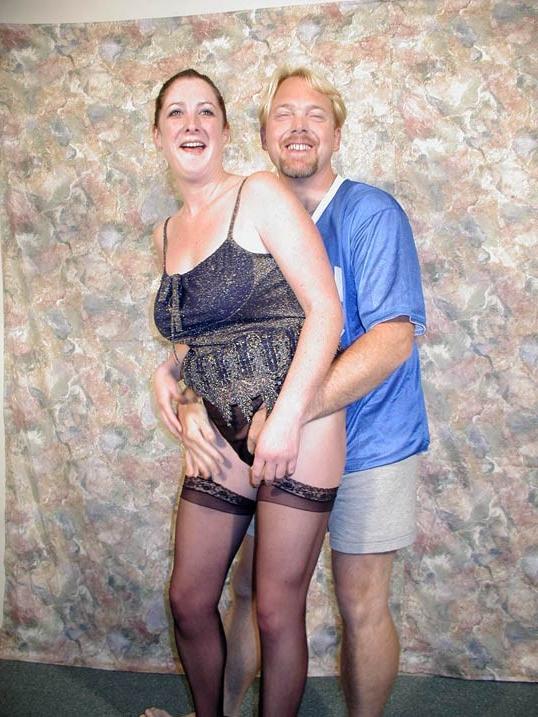 15P Next door swinger threesome action