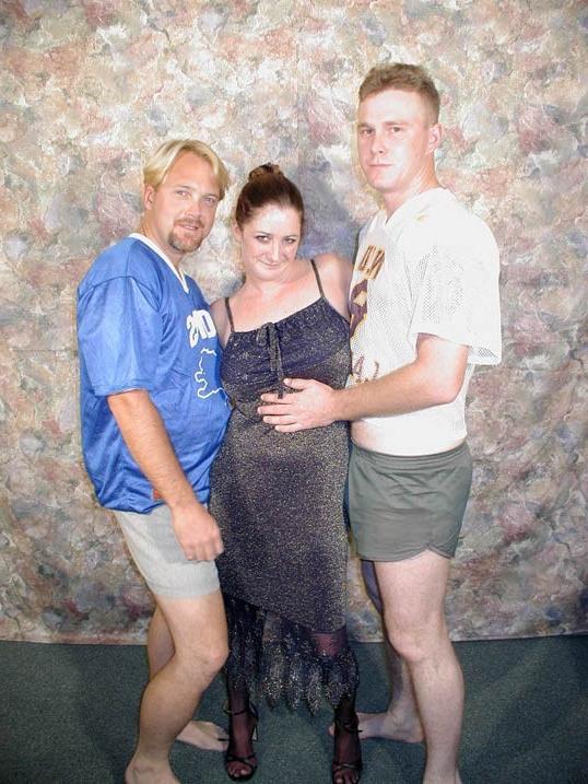 15P Next door swinger threesome action