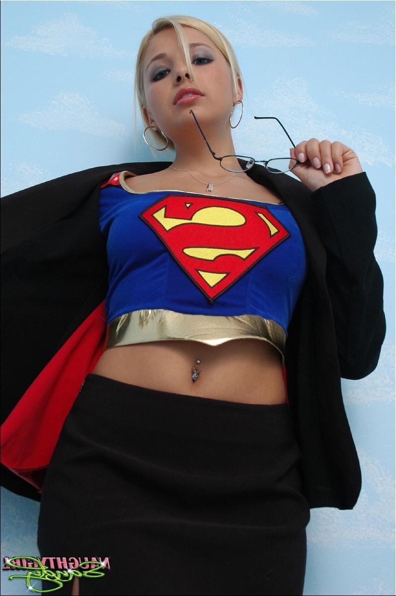 15P Sandy is a very hot superhero