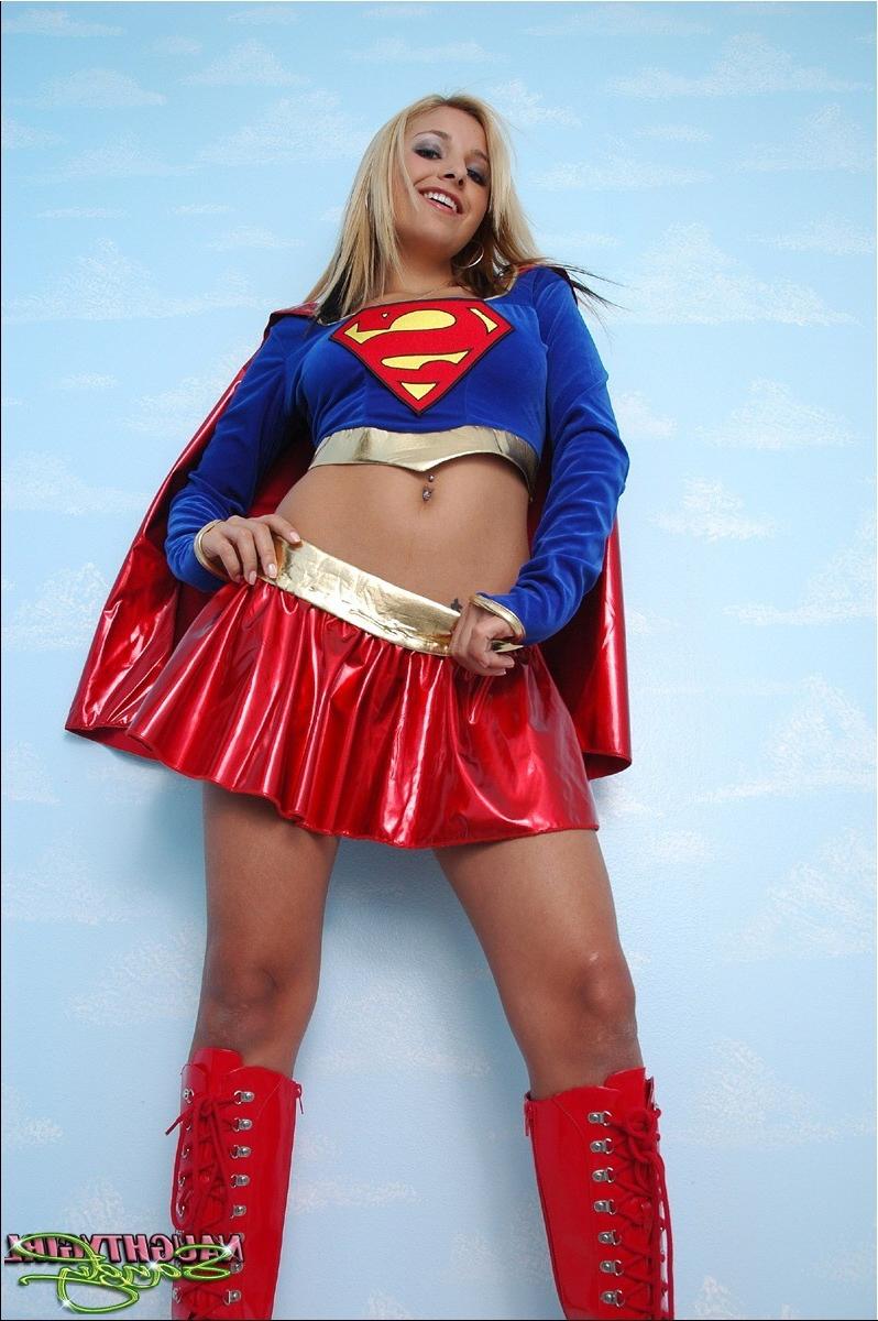 15P Sandy is a very hot superhero