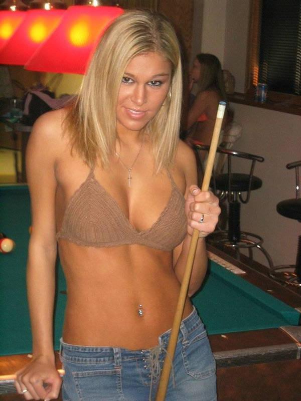 16P Hot blonde amateur at the pool table