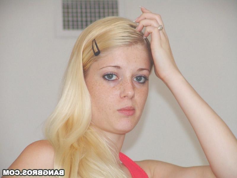 16P Innocent young lady gets her mouth filled