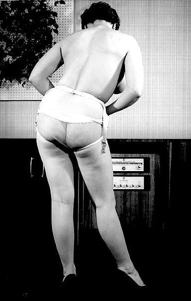 13P Vintage Undress