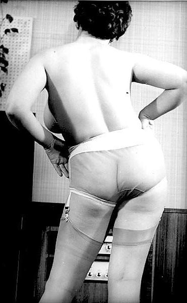 13P Vintage Undress