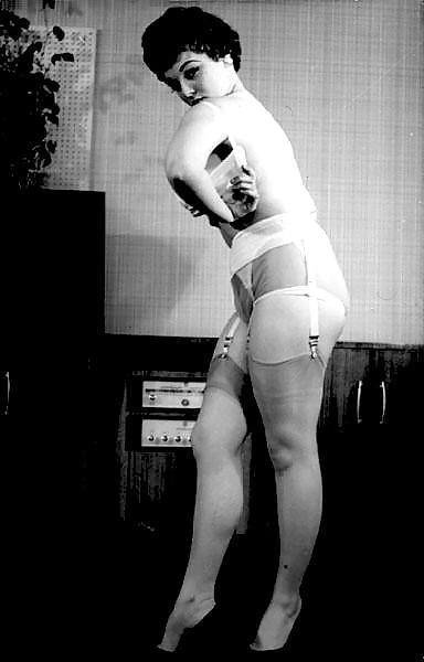 13P Vintage Undress